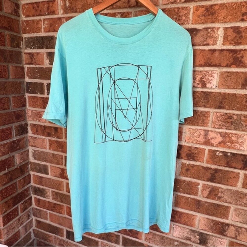 Lululemon  *   Men's Short-Sleeve Shirt size L